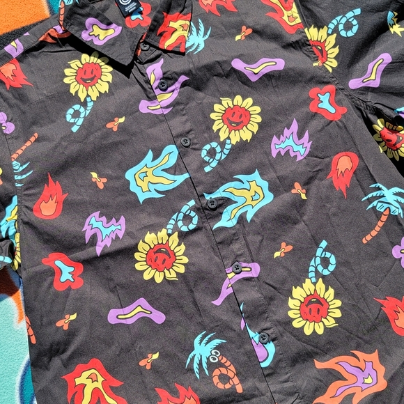 Neff Hawaiian Button Shirt Medium NWT - Picture 2 of 5